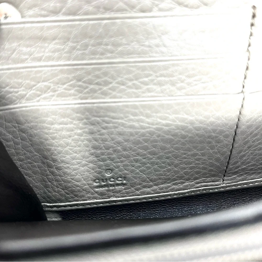 Authentic Gucci Gray Soho GG Logo Leather Zip Around Wallet On Chain Crossbody - Picture 6 of 9